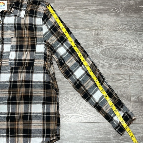 NWOT C&C California Long Sleeve Button Down Flannel Shirt M - Picture 7 of 16